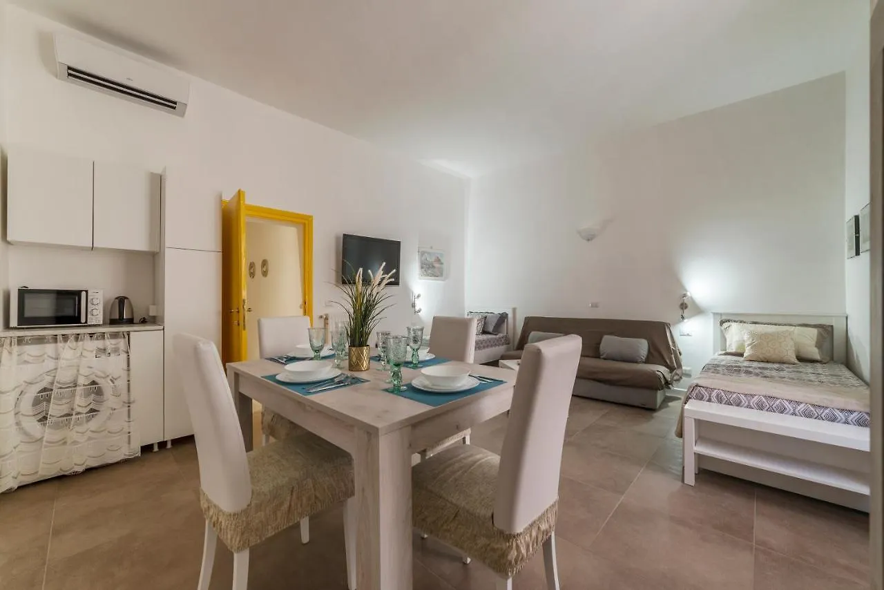 San Lorenzo Modern Flat Rome 0*,